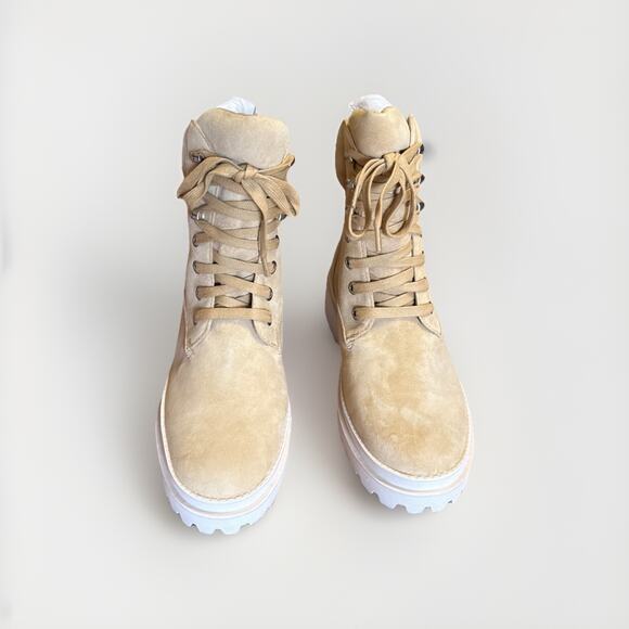 Lisa Vicky Adapt Bootie Womens size 8 Camel Suede Boot Lace Up New - Picture 2 of 9